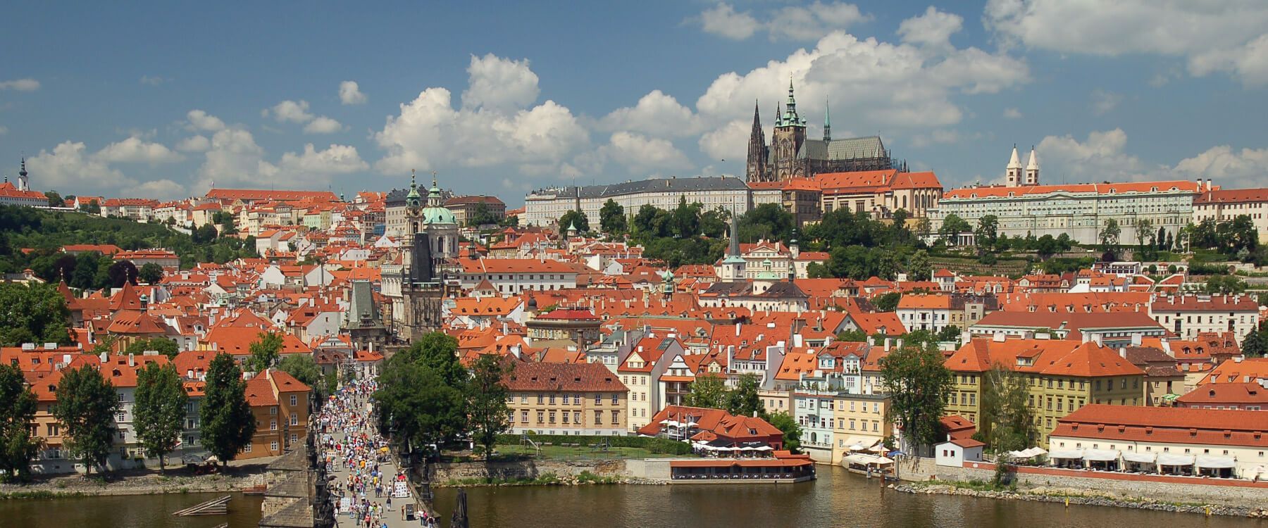 Header Prag